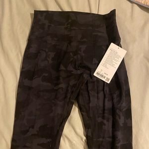 LULU LEMON Align Pants Size 8 28inches Brand new